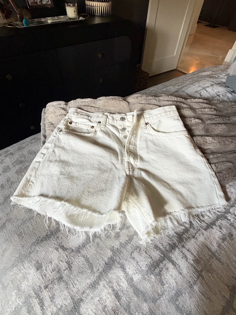 Agolde- White High-Rise Frayed Hem Denim Shorts- 26 excellent